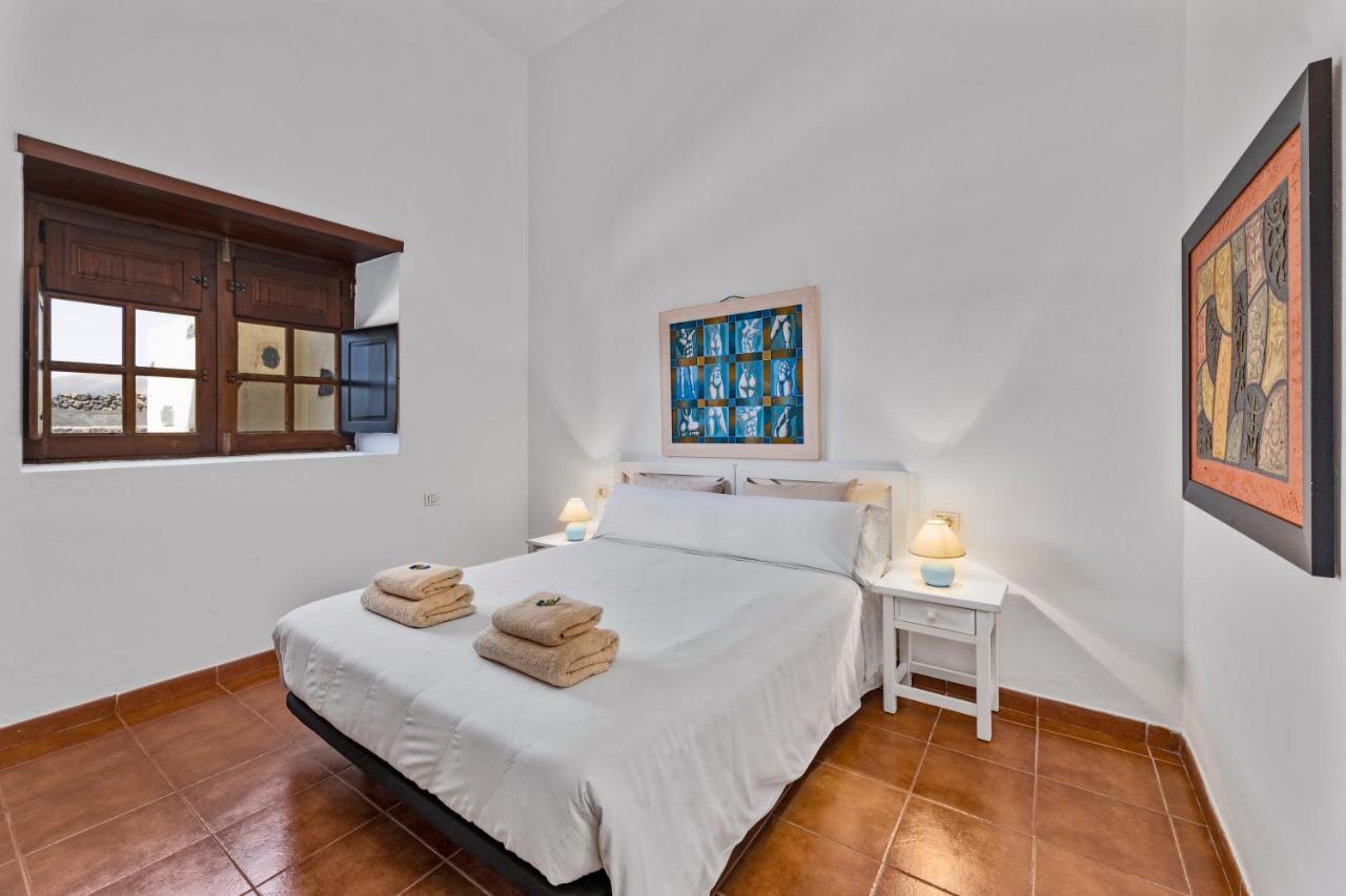 Petit La Geria Lanzarote Villa Tias Bagian luar foto