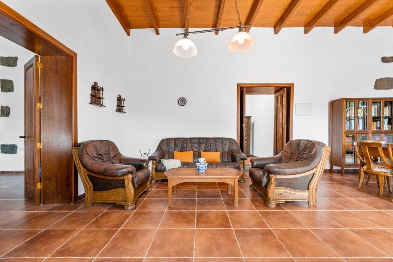 Petit La Geria Lanzarote Villa Tias Bagian luar foto